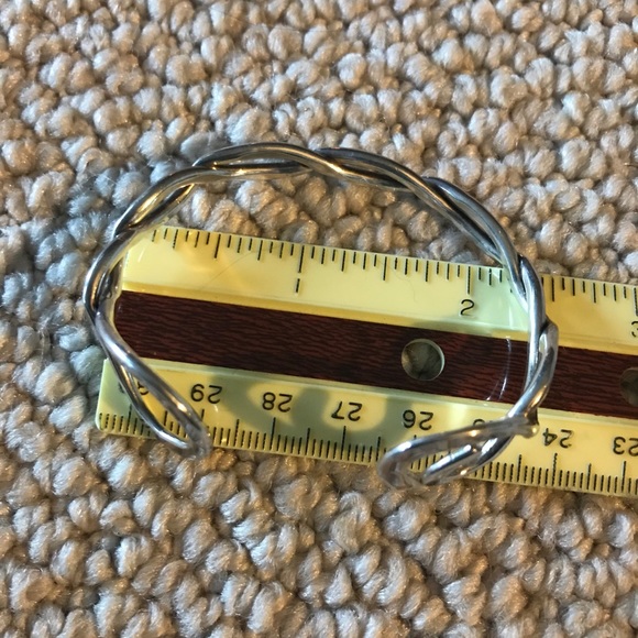 Silver artisan crafted bracelet - Picture 5 of 6